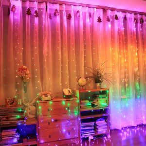 ColorfulCurtain, μια ελαφριά κουρτίνα με 300 χρωματιστά LED φώτα